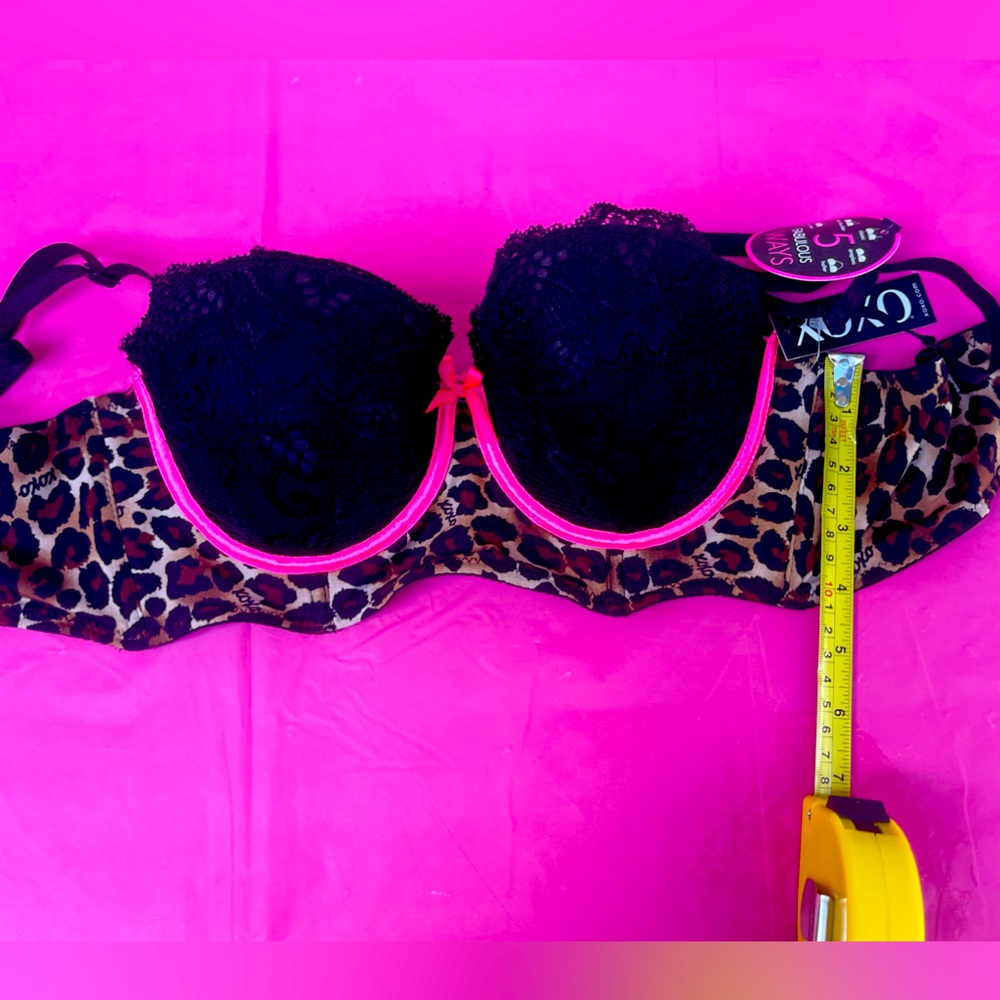 XOXO BRA NEW WITH TAGS 34 C
